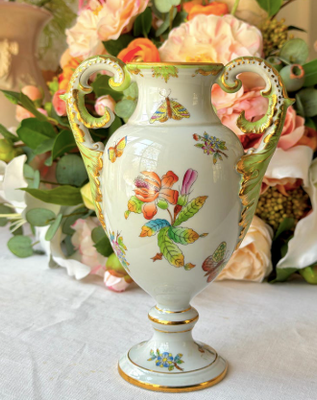 Beautiful, luxurious hand painted porcelain Queen Victoria Footed Urn Vase