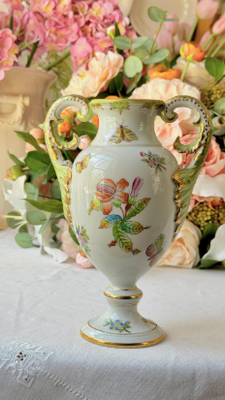 Beautiful, luxurious hand painted porcelain Queen Victoria Footed Urn Vase