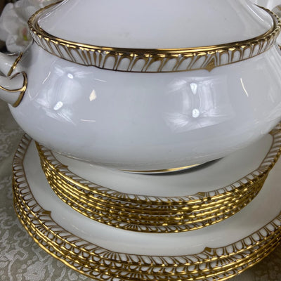 Royal Crown Derby Prince Consort dinner set