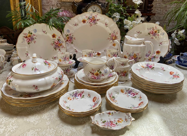 Royal Crown Derby Posies dinner set